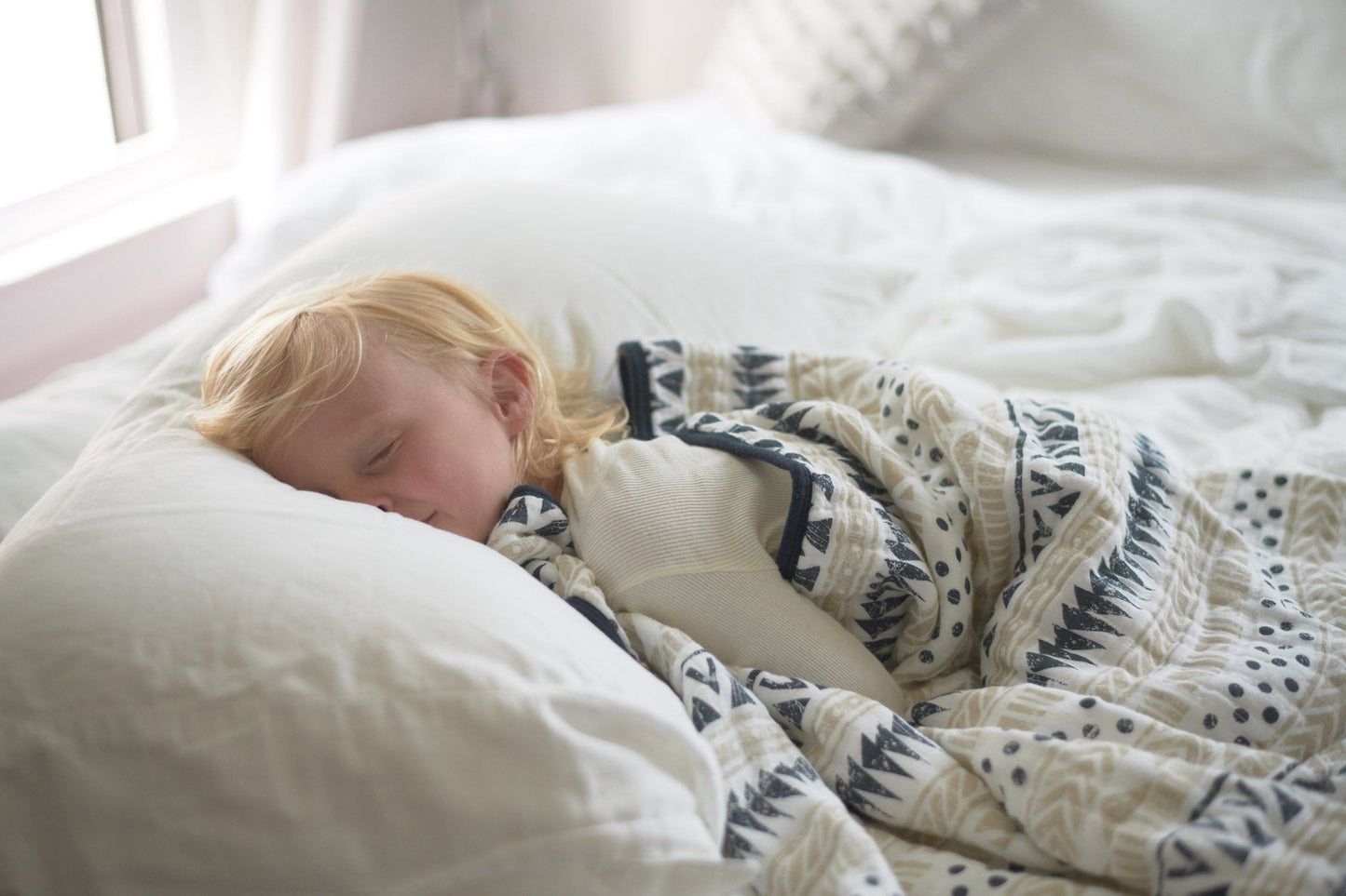 Pyramids Designed Cotton Blanket